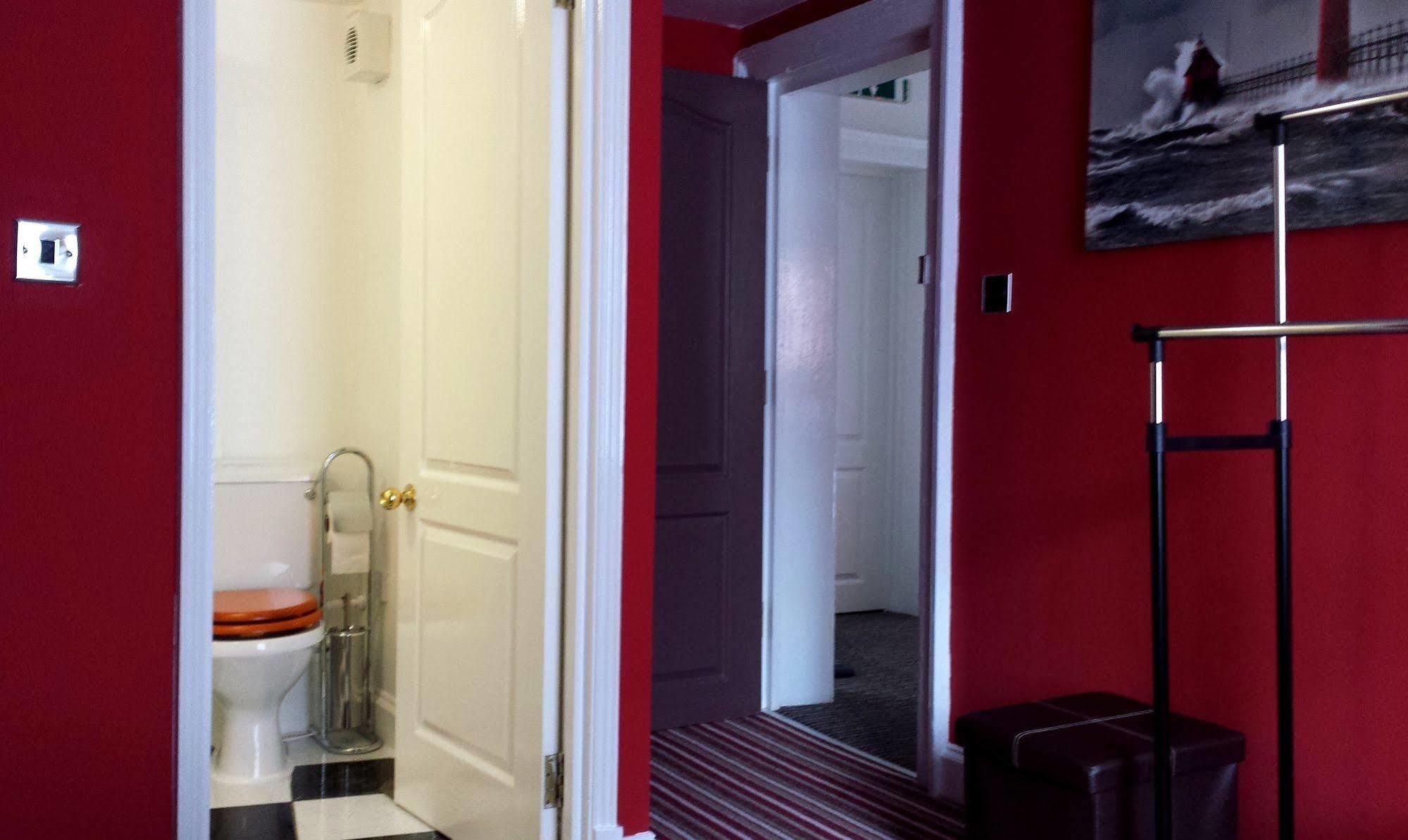 Robin 7 Lodge City Centre นอตติงแฮม ภายนอก รูปภาพ